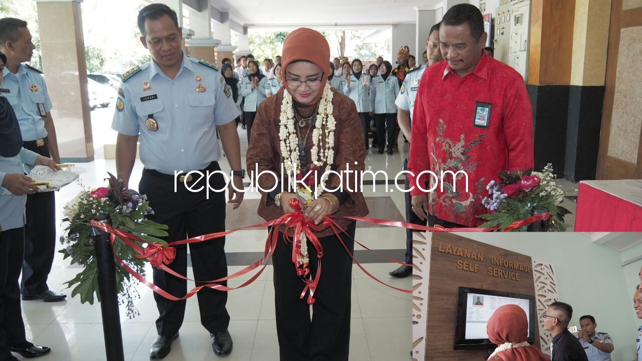 LAUNCHING - Lapas Kelas II A Sidoarjo meluncurkan pelayanan kunjungan berdasarkan Sistem Database Pemasyarakatan (SDP) yang diresmikan Kepala Kanwil Kemenkumham Jatim, Susy Susilawati, Kamis (19/04/2018).