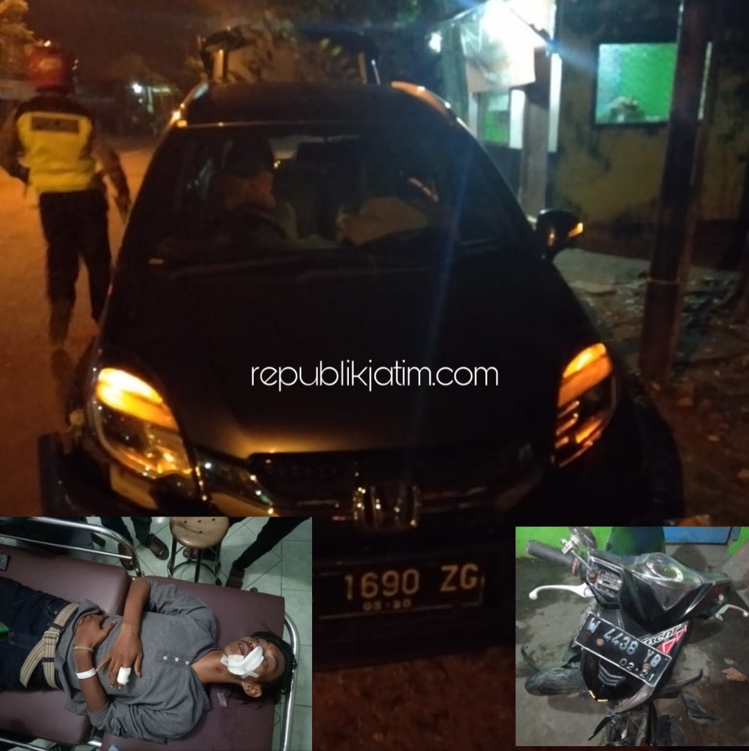 RINGSEK - Motor Honda Beat bernopol W 4438 YQ yang dikemudikan M Abdul Rokim (22) warga Dusun Dodokan, Desa Tanjungsari, Kecamatan Taman, ringsek usai tabrak Honda Mobilio dari di JL Raya Tambakemeraan, Kecamatan Krian, Sidoarjo, Senin (06/05/2019).
