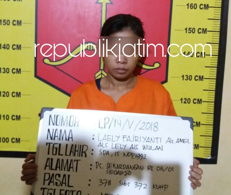 PENIPU - Tersangka Penipuan dan Penggelapan, Laely Fajriyanti alias Amel diamankan petugas Polsek Tanggulangin, Selasa (15/05/2018).