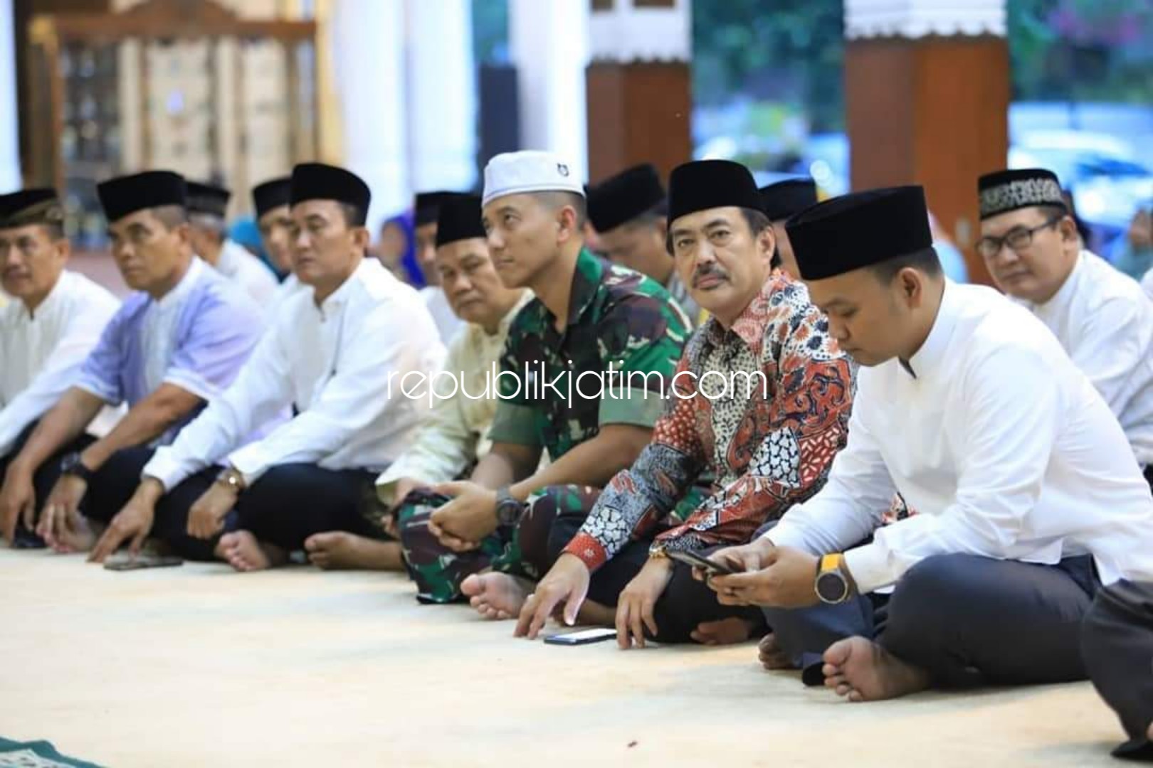 BERHARAP - Wakil Bupati Sidoarjo, Nur Ahmad Syaifuddin berharap hasil Pemilu 2019 yang bakal diumumkan secara nasional 22 Mei mendatang berjalan damai, Selasa (14/05/2019) petang.