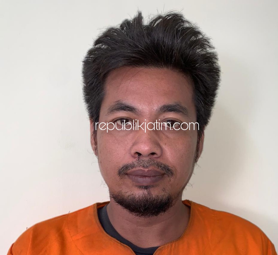 DITAHAN - Tersangka Deny Yulianto alias Landak (39) warga JL Brigjen Katamso l, Desa Kedungrejo, Kecamatan Waru, Sidoarjo ditahan Satuan Reskoba Polresta Sidoarjo, Rabu (10/06/2020).