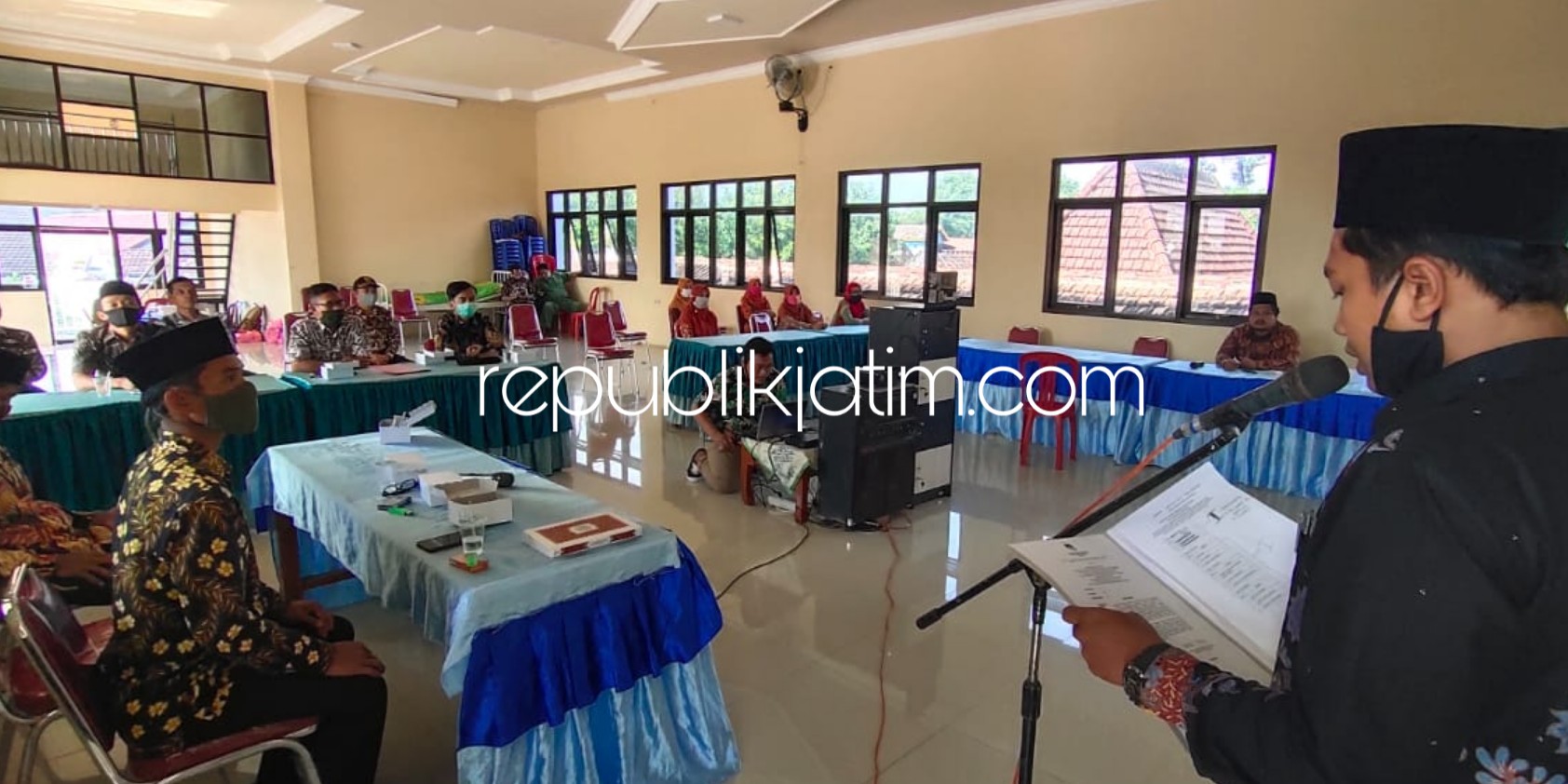 PELANTIKAN DARING - KPU Ponorogo melaksanaan pelantikan PPS secara daring di Kecamatan Bungkal, Senin (15/06/2020).