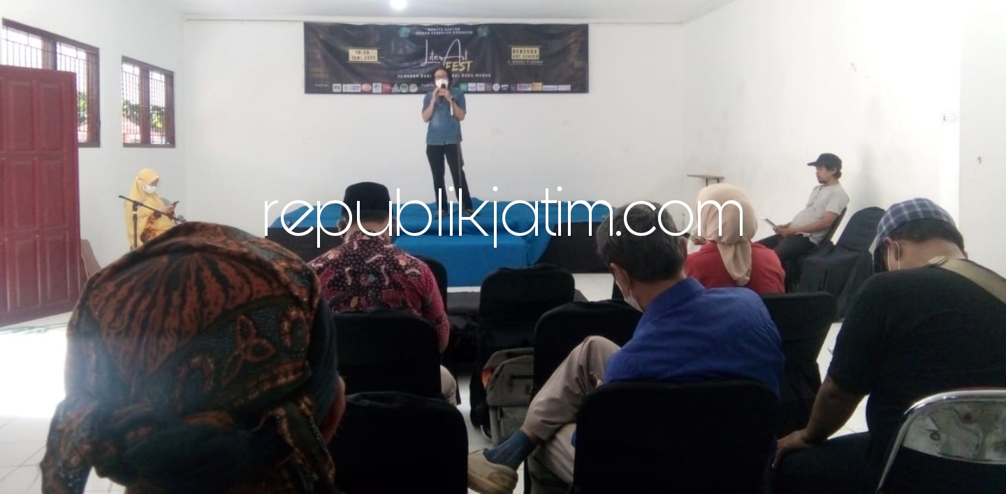 DEKESDA - Dewan Kesenian Daerah (Dekesda) Sidoarjo diharapkan bisa melahirkan sastrawan lokal yang mampu mendobrak perekonomian Sidoarjo, Sabtu (19/06/2021).