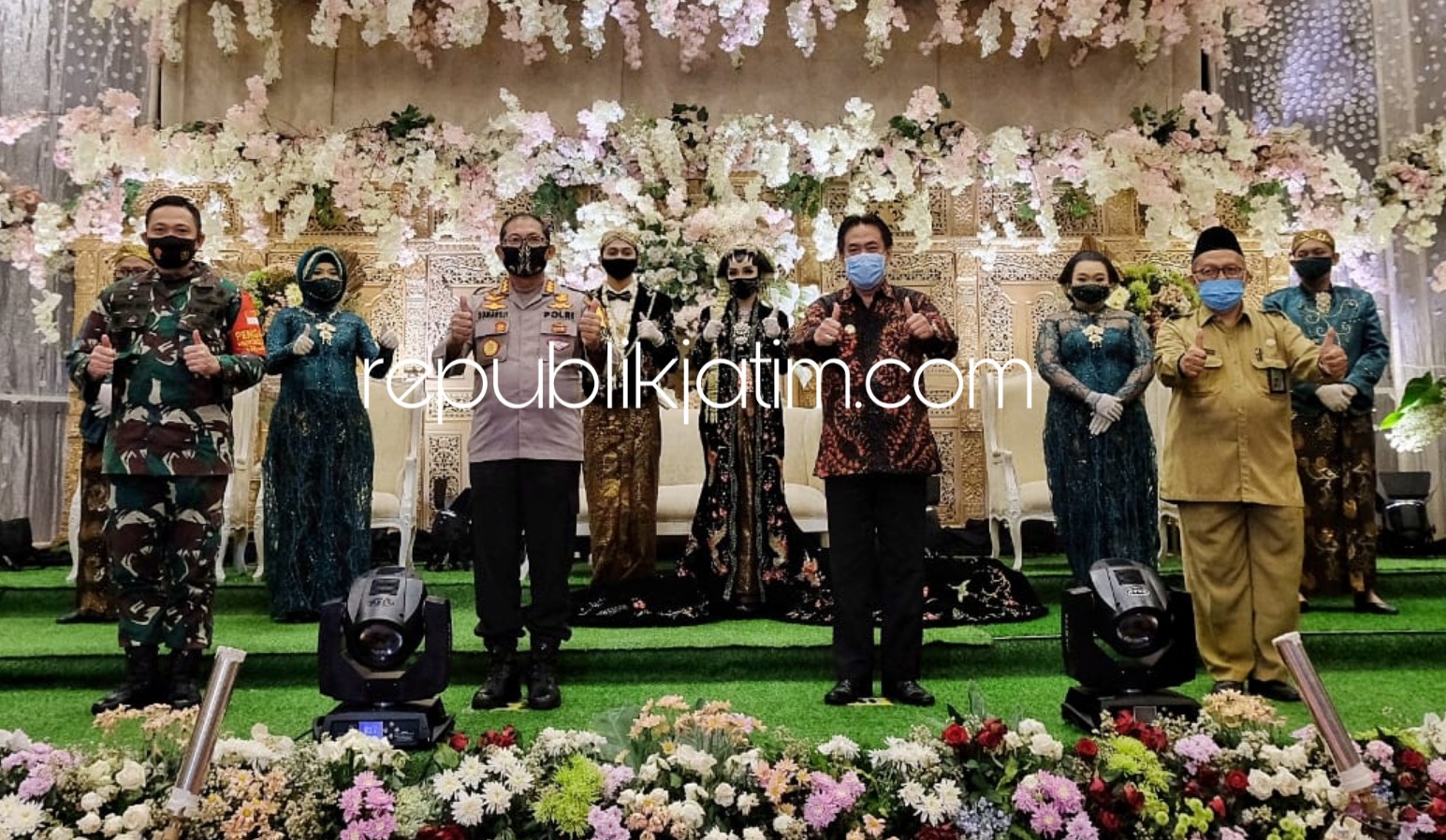 SIMULASI - Simulasi resepsi pernikahan yang diselenggarakan di Fave Hotel Sidoarjo dihadiri Forkopimda Sidoarjo serta sebanyak 12 vendor Wedding Organizer (WO), Senin (13/07/2020).