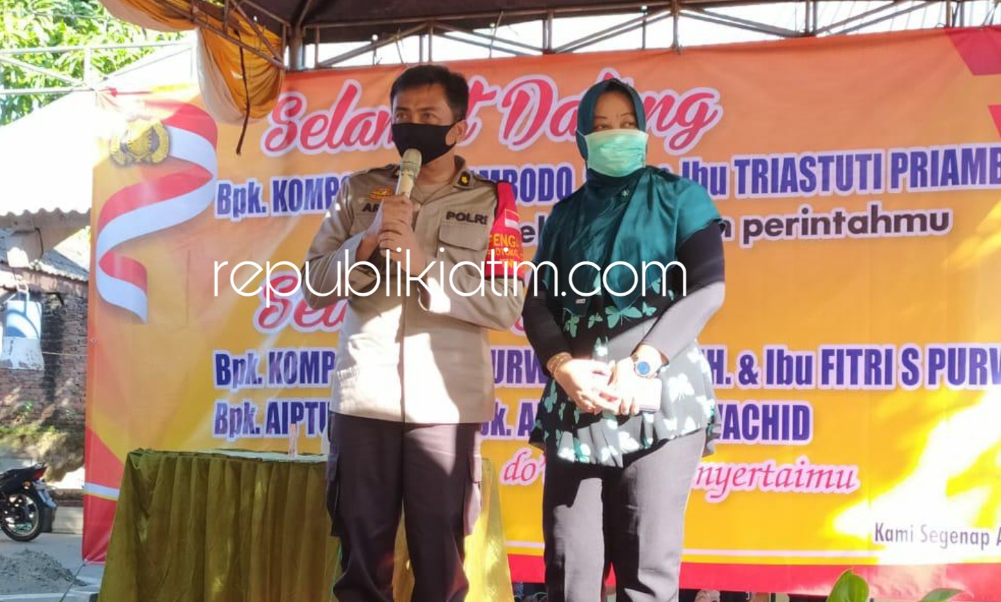 PISAH SAMBUT - Pisah sambut pergantian Kapolsek Balongbendo dari Kompol Sugeng Purwanto ke Kapolsek Balongbendo Kompol Ari Priambodo bersama Forpimka Balongbendo di halaman polsek setempat, Rabu (22/07/2020).