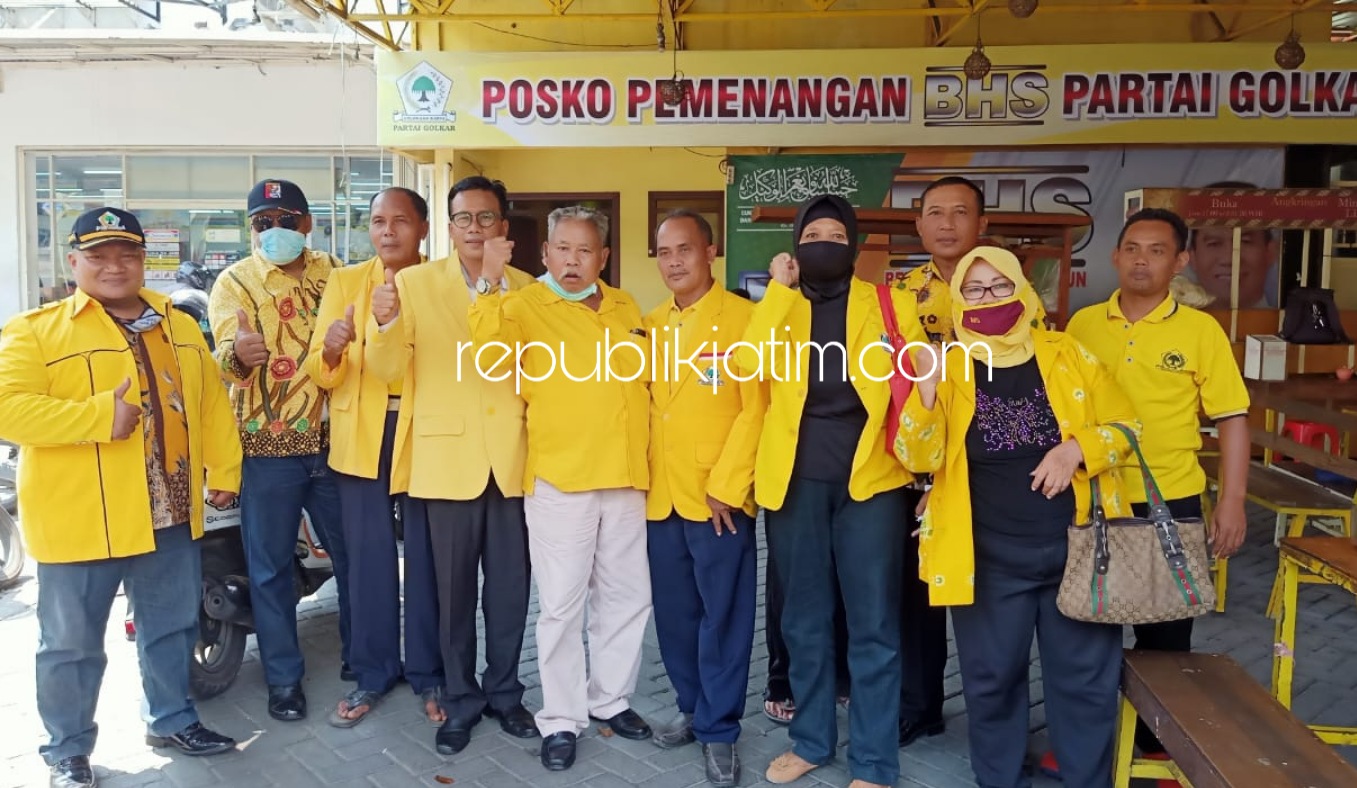 LURUK - Sebanyak 15 Pengurus Kecamatan (PK) Partai Golkar Sidoarjo meluruk kantor DPD Partai Golkar Jatim di Surabaya lantaran jadwal pelaksanaan Musda yang sedianya digelar 19 Agustus 2020 ditunda sampai jadwal ditetapkan, Selasa (18/08/2020).