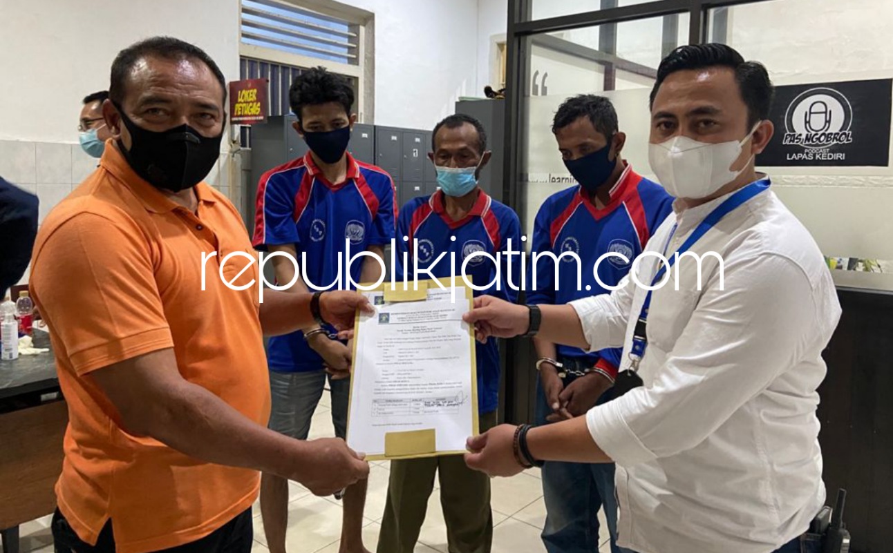 SABU-SABU - Petugas Lapas Kediri Kanwil Kemenkumham Jatim berhasil menggagalkan penyelundupan paket diduga narkotika jenis sabu-sabu dan pil psikotropika, Minggu (05/09/2021).