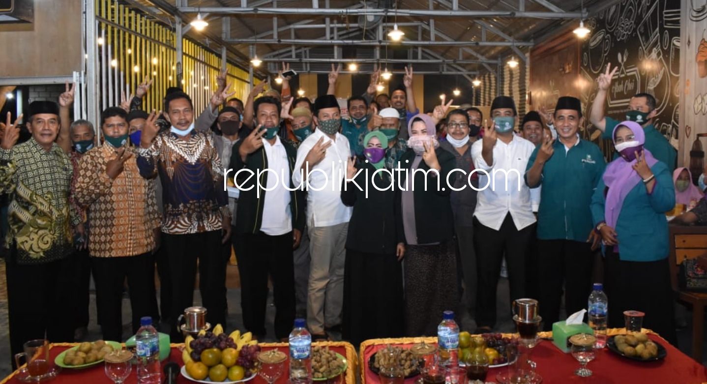 PAPARAN - Cawabup Sidoarjo 2020, Subandi memaparkan 17 program unggulan Paslon yang diusung PKB sekaligus pemantapan mesin dan relawan partai, Senin (05/10/2020) malam.