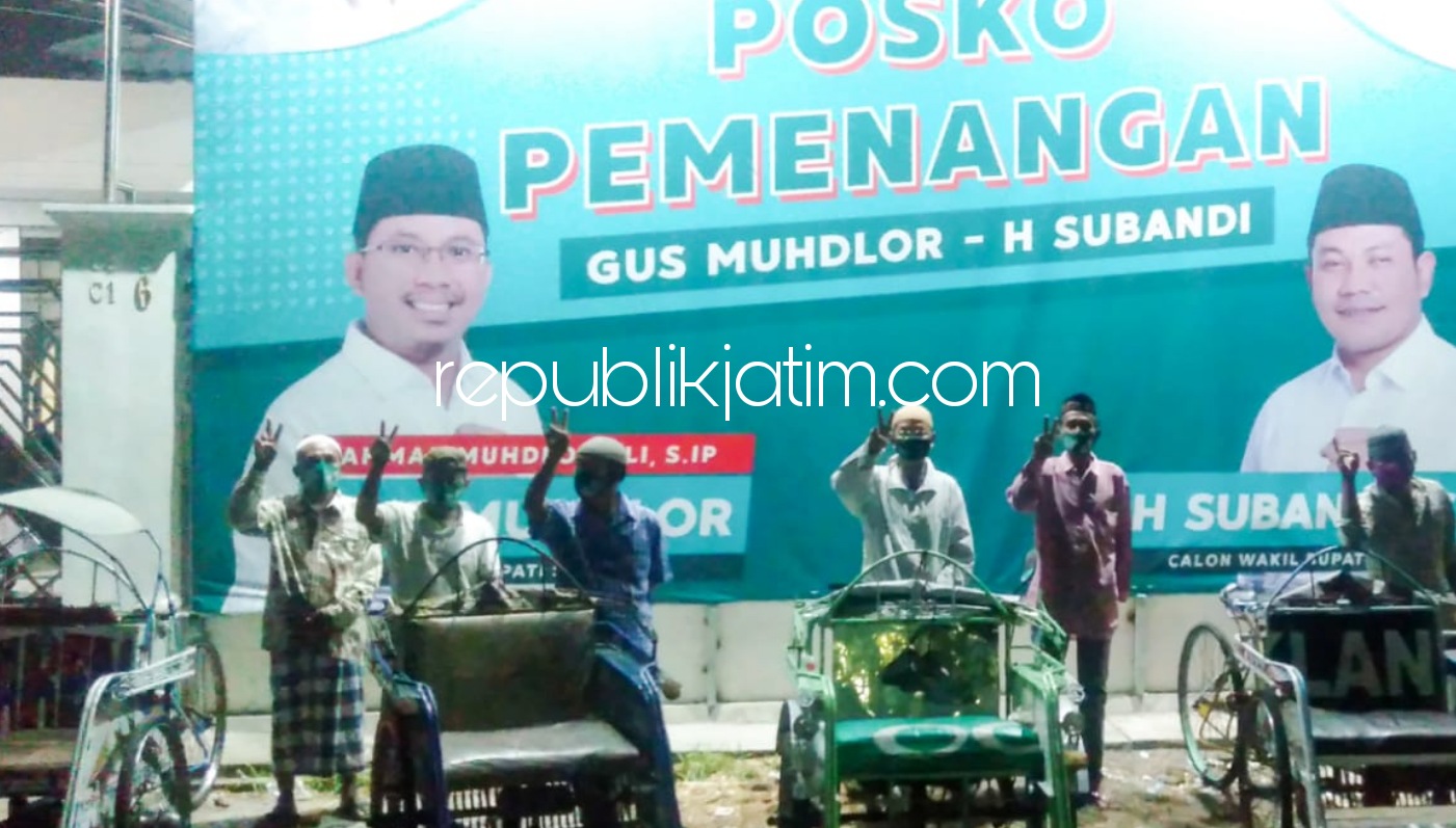 BERBAGI - Puluhan pengayuh becak asal Sidoarjo mendukung Paslon Gus Muhdlor - Subandi dan berharap agar menjadi pemimpin Sidoarjo yang memikirkan dan memperhatikan kesejahteraan wong cilik, Kamis (15/10/2020).