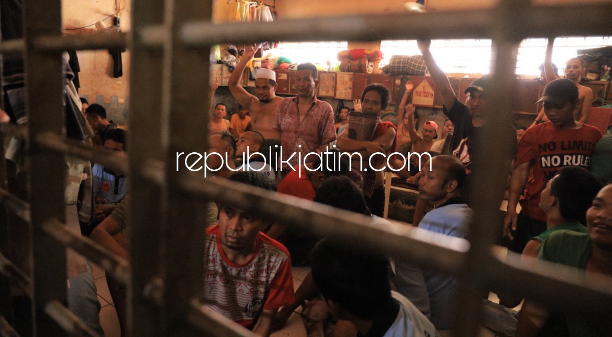 OVERKAPASITAS - Masalah over kapasitas yang melanda Rutan Kelas I Surabaya di Medaeng, Kecamatan Waru, Sidoarjo mulai diurai dengan rencana rutan akan diperluas dan membangun gedung baru, Sabtu (23/10/2021).