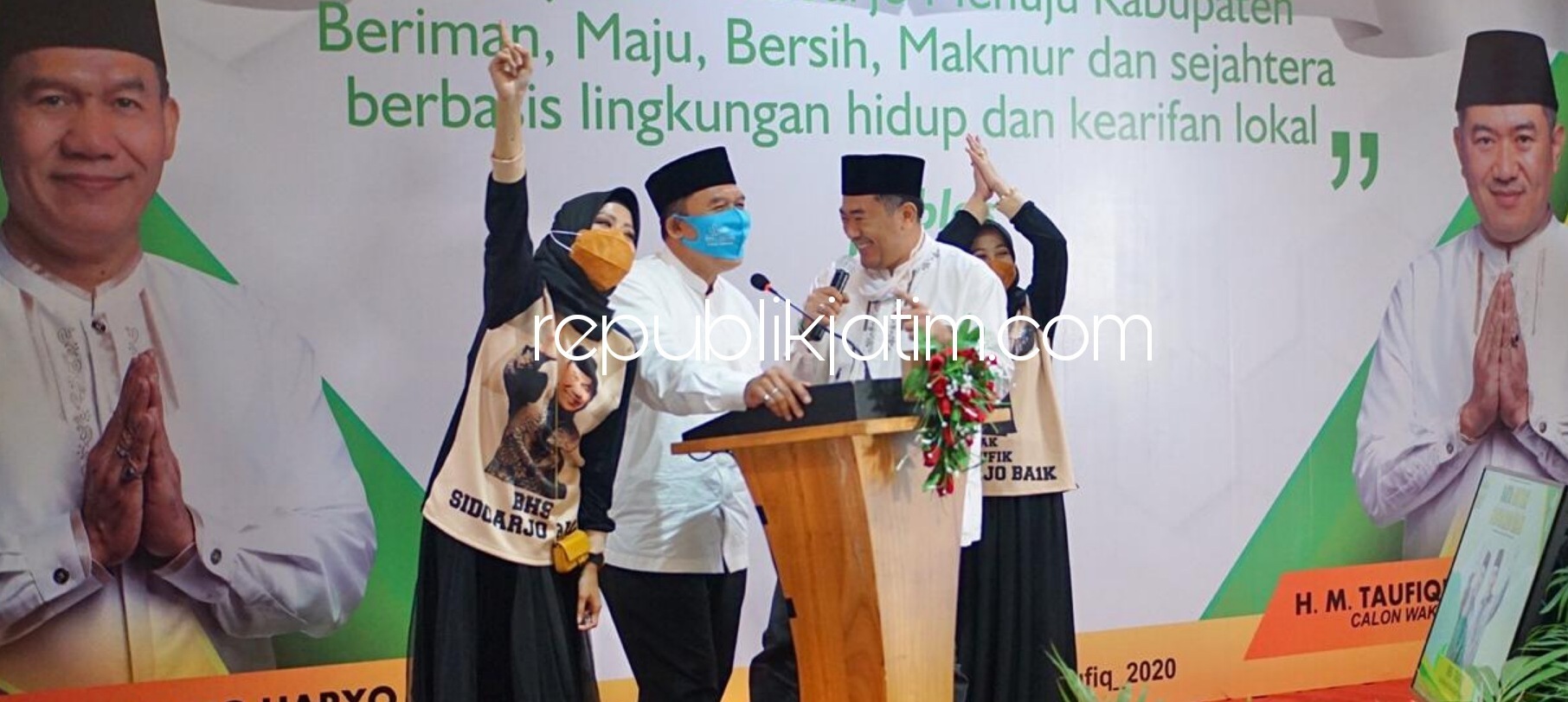 ORASI - Paslon BHS - Taufiq berorasi politik dihadapan 5 partai pengusung, relawan, Kordapil, Korcam, Kordes dan KorTPS di Sun City Hotel, Sidoarjo, Sabtu (05/12/2020) petang.