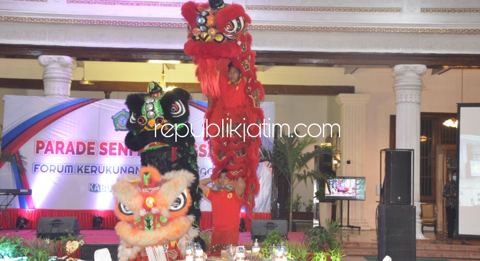 PARADE SENI - Forum Kerukunan Umat Beragama (FKUB) Sidoarjo menggelar Parade Seni Kebangsaan di Pendopo Delta Wibawa, Jumat (11/12/2020) malam. 