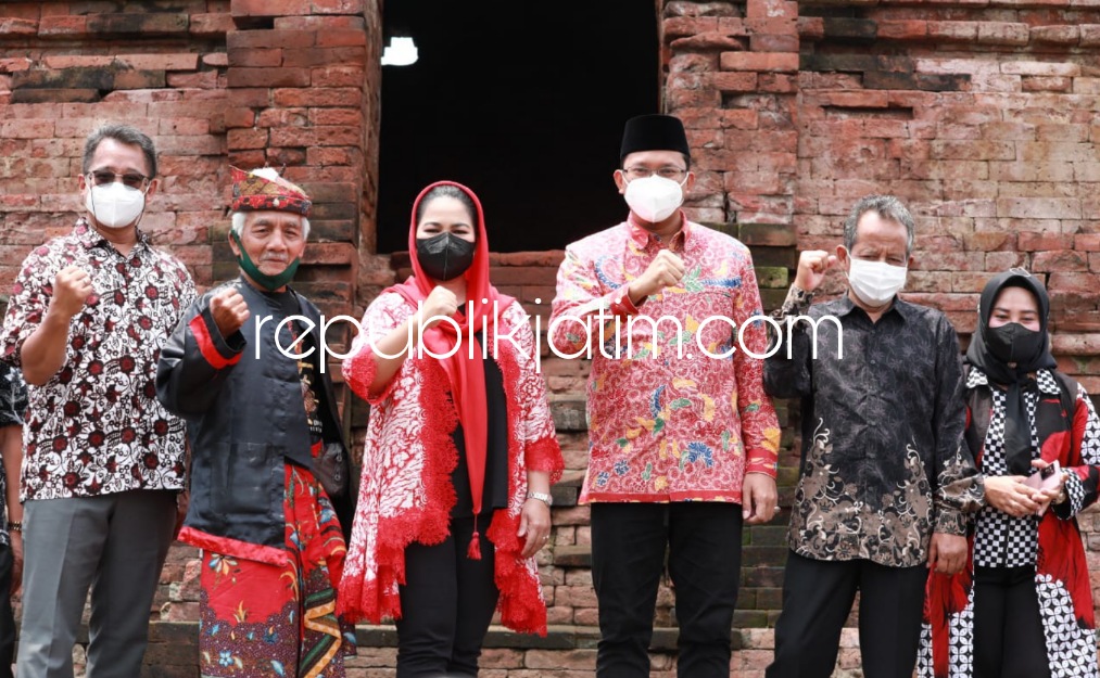 PUJI - Anggota Komisi X DPR RI yang juga cucu Presiden RI Pertama Ir Soekarno, Puti Guntur Soekarno menilai Bupati Sidoarjo Ahmad Muhdlor sebagai keturunan ideologis Bung Karno saat acara BISA Fest di situs budaya Candipari Porong, Minggu (27/03/2022).