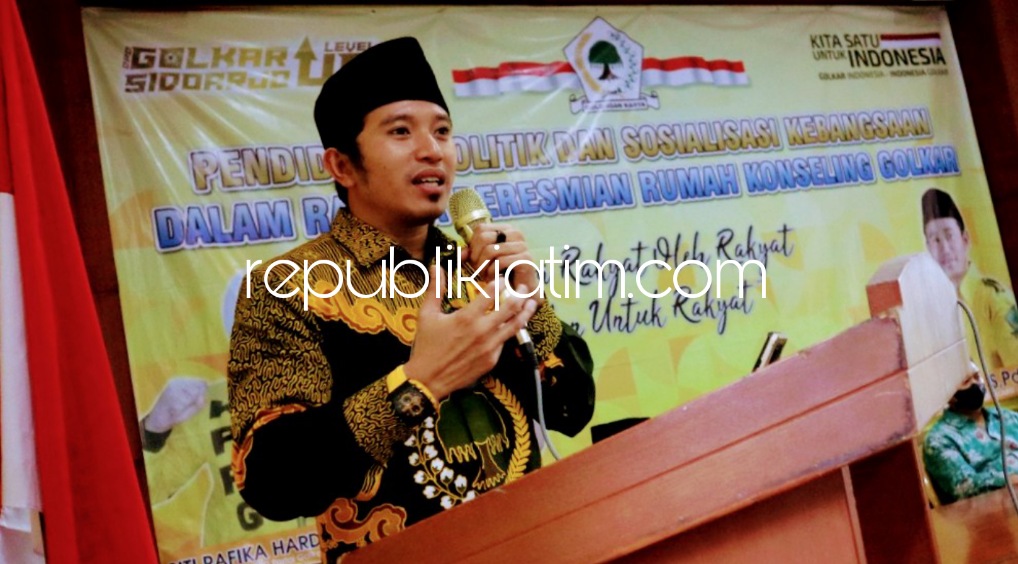 RUMAH PSIKOLOGI - Ketua DPD Golkar Sidoarjo, Adam Rusydi membentuk Rumah Psikologi Golkar (RPG) di kantor DPD Golkar Sidoarjo JL A Yani, Sidoarjo, Jumat (15/04/2022) sore.