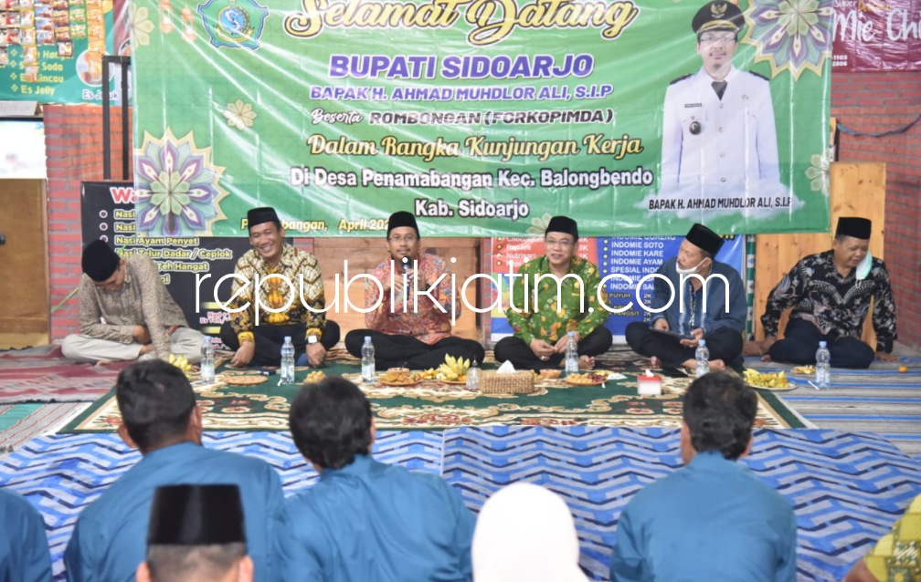 SAMBANG - Bupati Sidoarjo, Ahmad Muhdlor Ali (Gus Muhdlor) Sambang Deso lima desa yang ada di Kecamatan Balongbendo, Sidoarjo, Jumat (29/04/2022) malam.