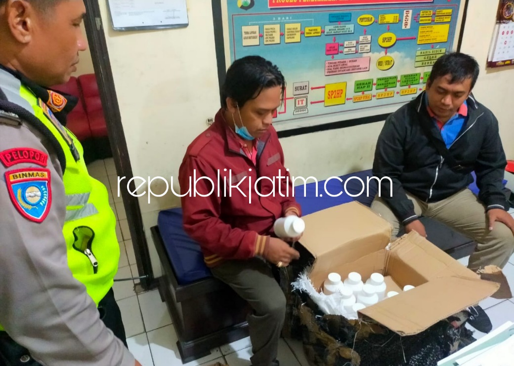 KOPLO - Sebanyak 70.000 butir pil double L (koplo) diamankan petugas Polsek Krian usai ditemukan di Kebun Pisang Desa Tempel, Kecamatan Krian, Sidoarjo, Selasa (10/05/2022).