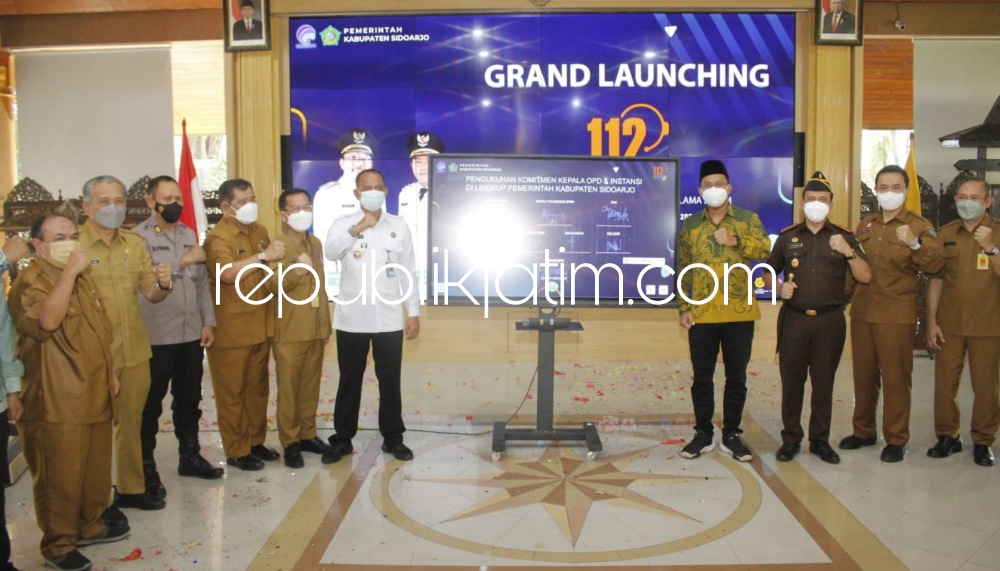 LAUNCHING - Bupati Sidoarjo, Ahmad Muhdlor Ali melaunching program Call Center 112 sebagai pelayanan kegawat daruratan atau respon cepat 24 jam di Pendopo Delta Wibawa, Senin (20/06/2022).