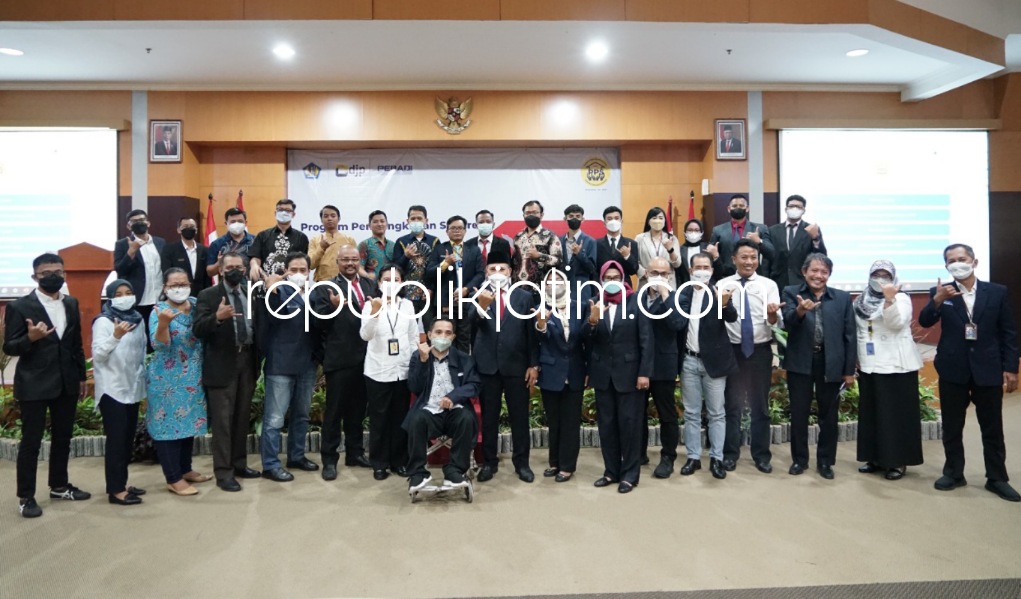 SOSIALISASI - Kanwil DJP Jatim II terus mengingatkan wajib pajak agar segera memanfaatkan PPS salah satunya sosialisasi ke Dewan Pimpinan Cabang (DPC) Perhimpunan Advokat Indonesia (Peradi) Suara Advokat Indonesia (SAI) Surabaya Raya, Senin (20/06/2022).