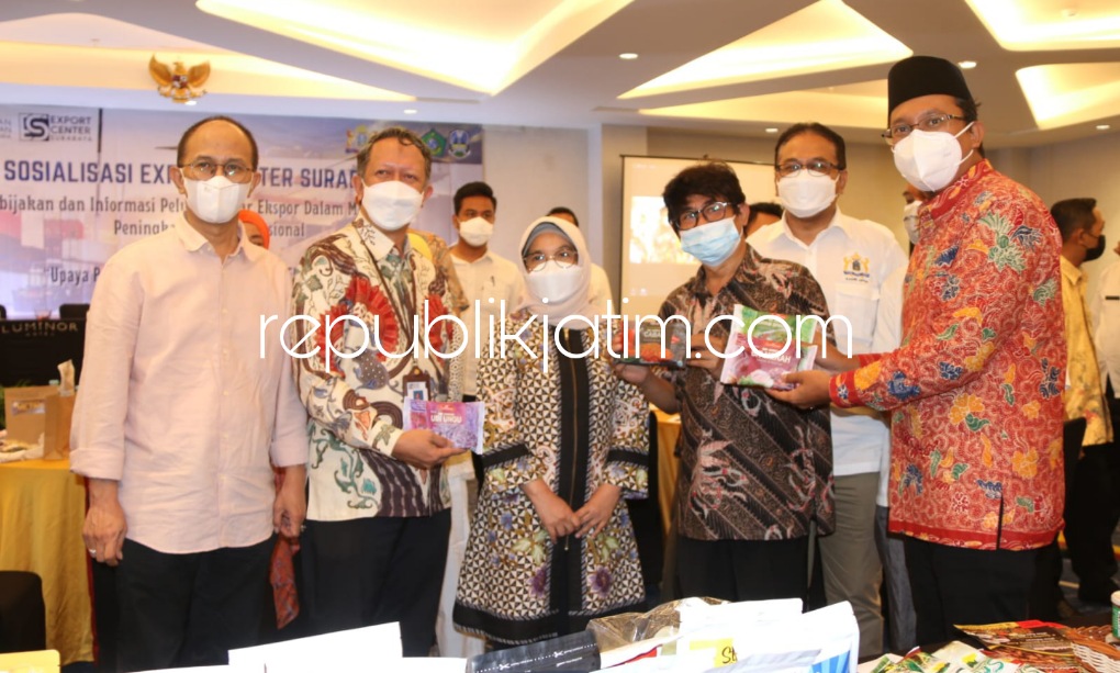 KURMA - Program Kartu Usaha Perempuan Mandiri (Kurma) yang digagas Bupati Sidoarjo, Ahmad Muhdlor Ali (Gus Muhdlor) mendapat sambutan luar biasa dari para emak-emak (ibu-ibu) di Sidoarjo dengan pemohon 2.262 kelompok usaha.