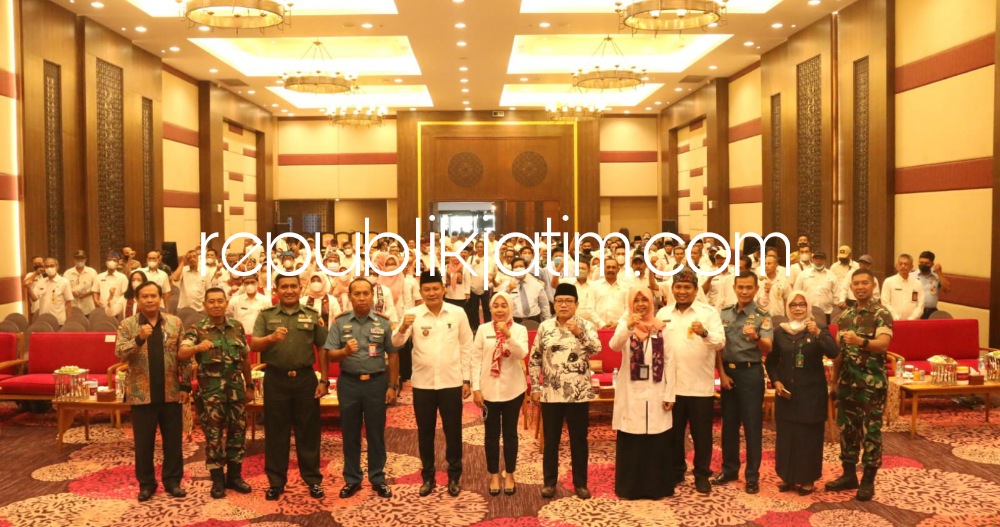 RAKOR - Pemkab Sidoarjo dan BPS Kabupaten Sidoarjo rakor pendataan awal Registrasi Sosial Ekonomi (Regsosek) Tahun 2022 di Fave Hotel Sidoarjo, Rabu (21/09/2022).