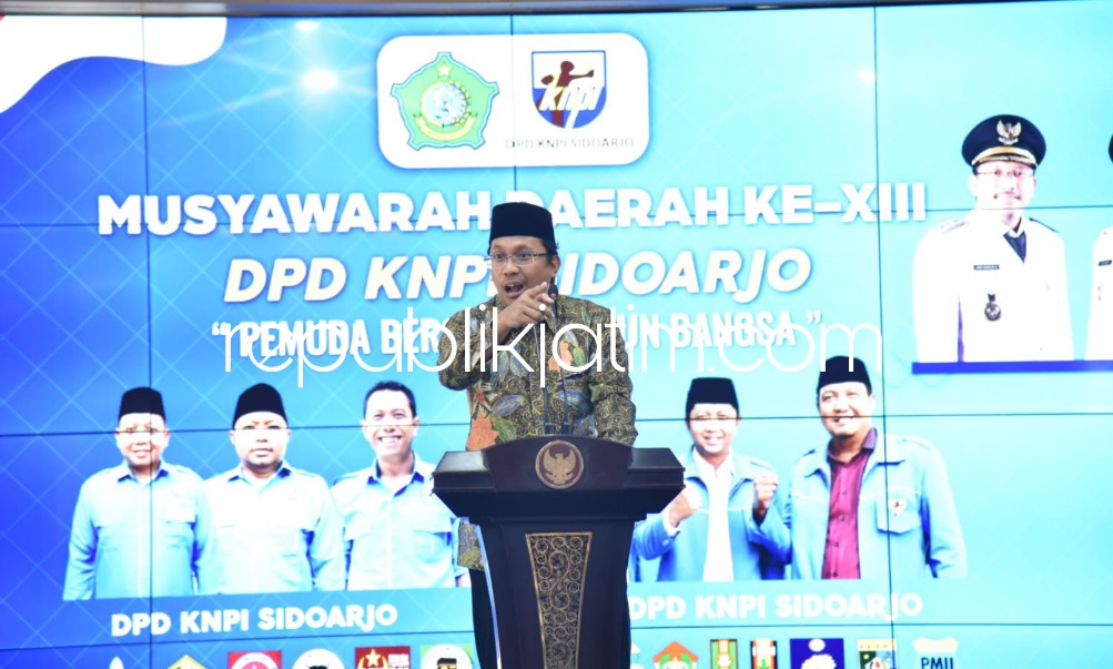 BUKA - Bupati Sidoarjo, Ahmad Muhdlor Ali meminta Ketua KNPI Sidoarjo terpilih dapat menjadi perekat seluruh Organisasi Kepemudaan (OKP) di Sidoarjo saat Musyawarah Daerah (Musda) ke XIII DPD KNPI di Pendopo Delta Wibawa, Jumat (28/10/2022).