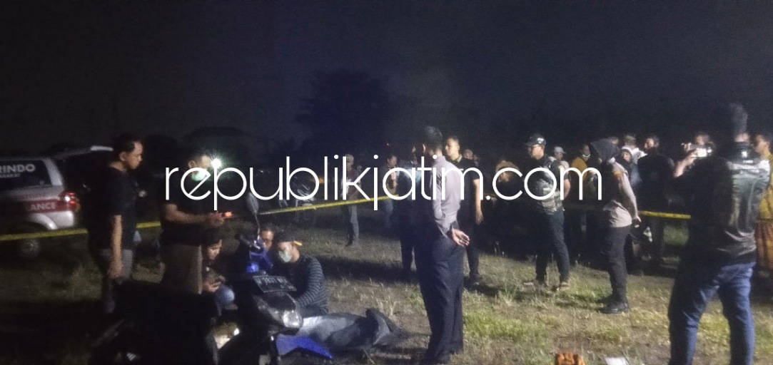 TEWAS - Mayat DN (20) warga Pranti, Kecamatan Sedati ditemukan tewas di lapangan Desa Semampir, Kecamatan Sedati, Sidoarjo, Kamis (05/01/2023) petang.