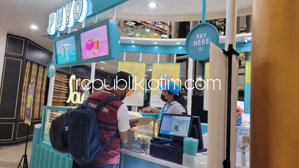 PAJAK - Salah satu sudut pelayanan pajak daerah yang disiapkan Badan Pelayanan Pajak Daerah (BPPD) Pemkab Sidoarjo siap melayani para wajib pajak membayar kewajibannya, Jumat (07/07/2023).