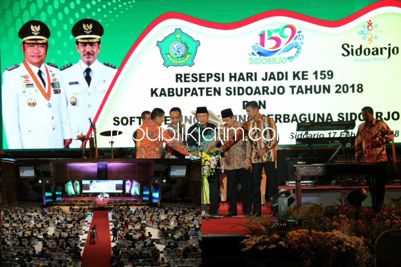 RESMIKAN - Bupati Sidoarjo, Saiful Ilah meresmikan gedung serbaguna SCC senilai Rp 112 miliar di lingkar Timur, Desa Bluru Kidul, Kecamatan Sidoarjo sebagai mall pelayanan publik, Sabtu (17/02/2018).