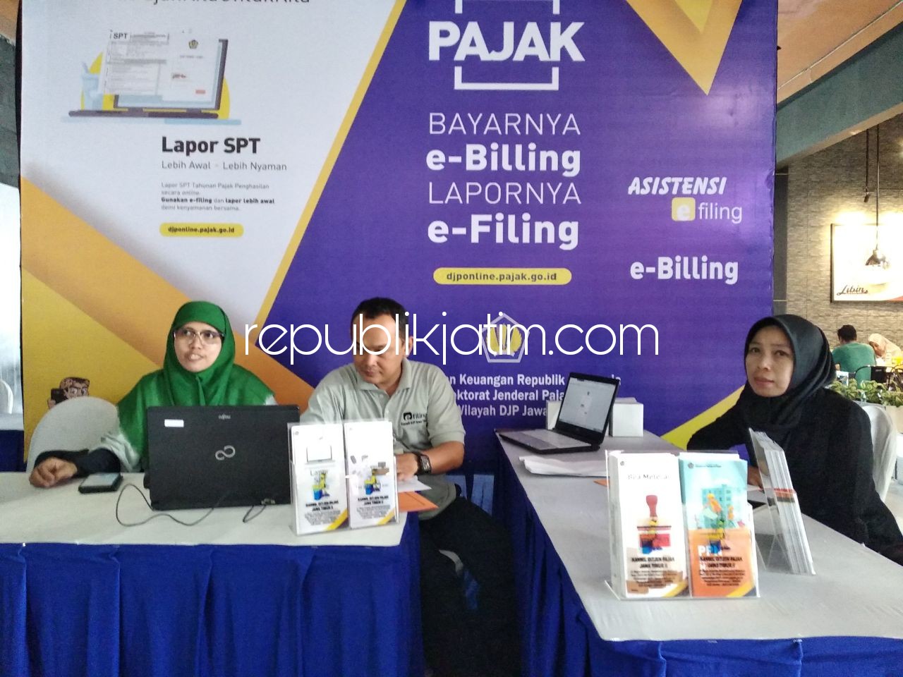 BUKA LAYANAN - Kanwil DJP Jatim II membuka pelayanan di Lippo Plaza Mall Sidoarjo untuk memudahkan Wajib Pajak (WP) mulai, Selasa (27/03/2018).